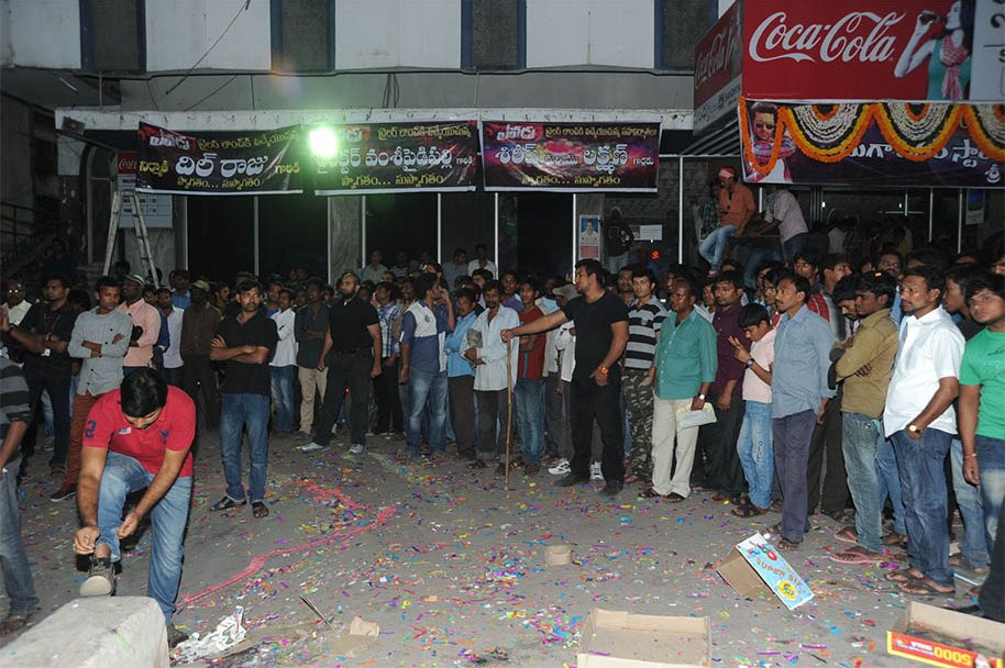 Yevadu-Trailer-Launch-at-Sandhya-70MM